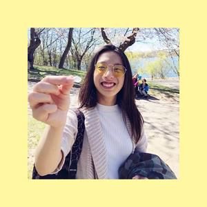 Meet your Posher, Iris